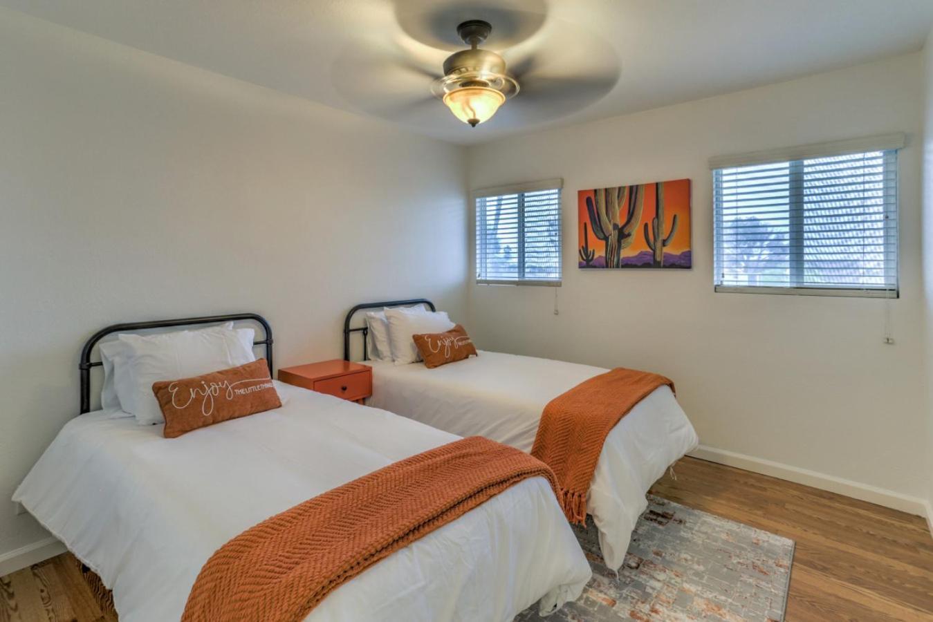 Oasis Near Strip Pool Jacuzzi Deck Poker Holiday home